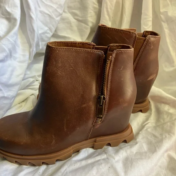 Sorel Joan of Arctic Wedge III Zip Boot — Waterproof hazelnut / gum Sz 7 EUC - Picture 6 of 7